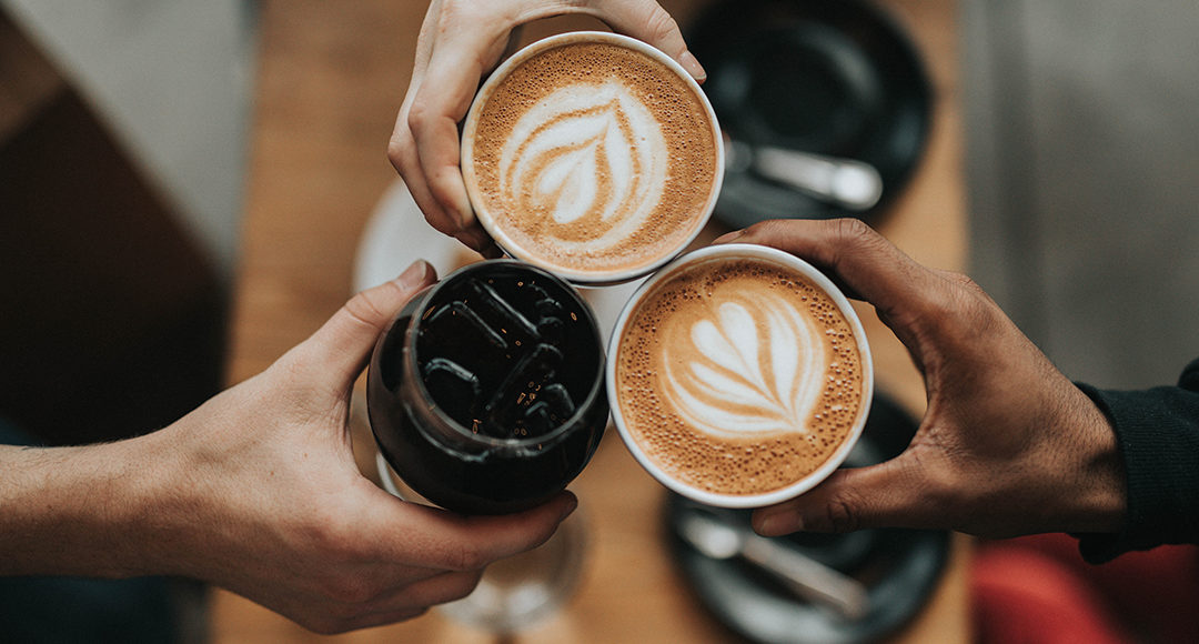 Latte macchiato noisettes : café Nespresso, mousse de lait, sirop à la noisette  Monin, éclats de noisettes torréfiées - Picture of La Table d'Emilie,  Brantome en Perigord City - Tripadvisor