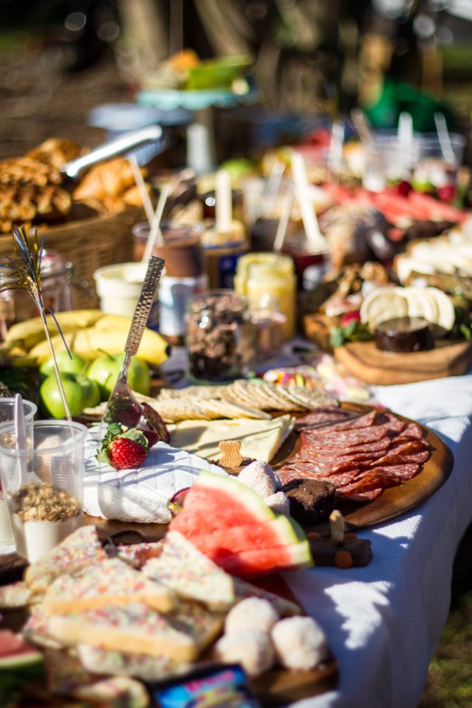 Smörgåsbord : le buffet copieux des suédois.