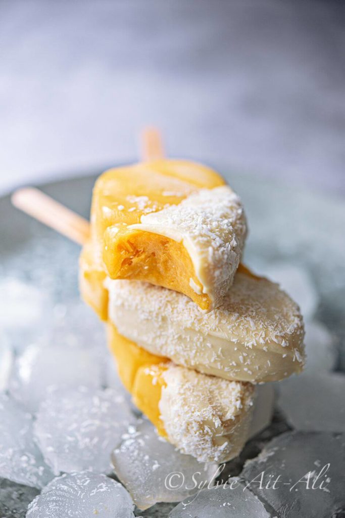 Glace à la mangue et à la noix de coco