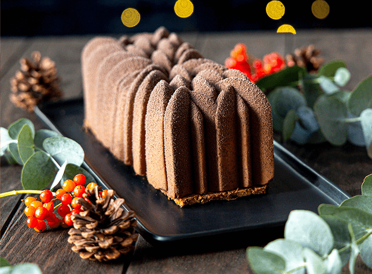 Bûche de Noël : Chocolat, Châtaignes et Griottes